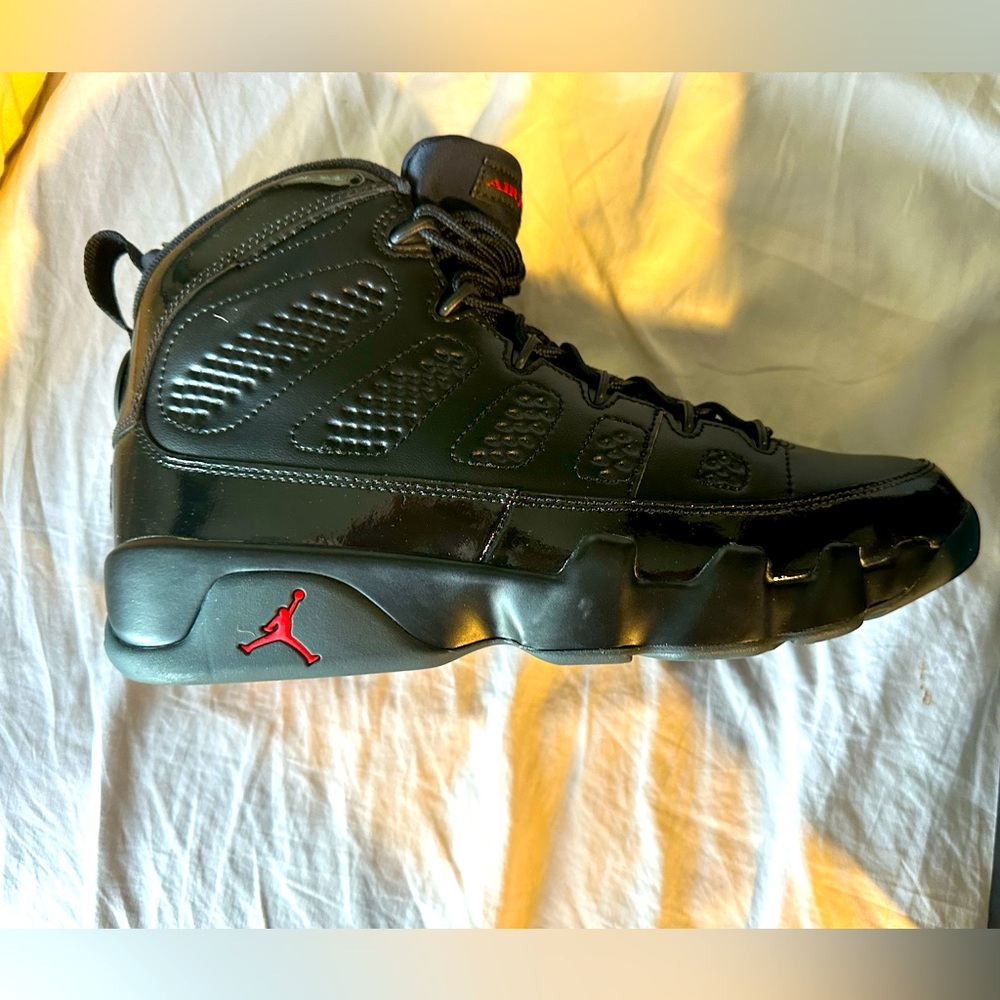Air Jordan 9 “Retro Bred”